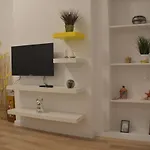 House * ブカレスト